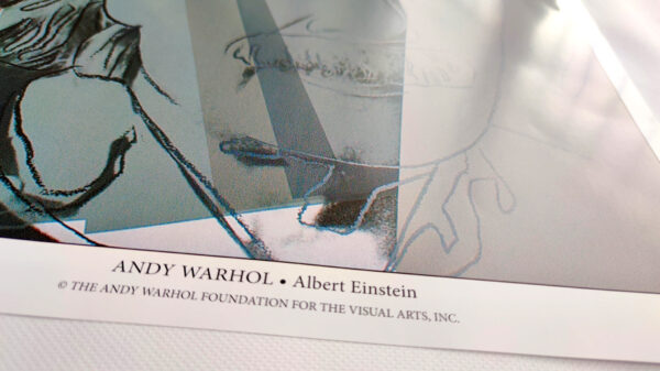Andy Warhol - Albert Einstein - (c) the Andy Warhol Foundation for The Visual Arts, Inc., Kunstposter mit Spnede für gemeinnütziges Engagement, mit freudlicher Genehmigung der AKIM e.V.